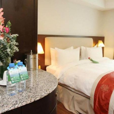 Plaza Sutera Biru Hotel Kuala Belait Exterior foto