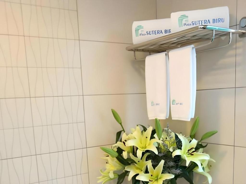 Plaza Sutera Biru Hotel Kuala Belait Exterior foto
